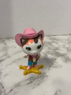 Disney Junior Sheriff Callie Wild West Figurine Cake Topper